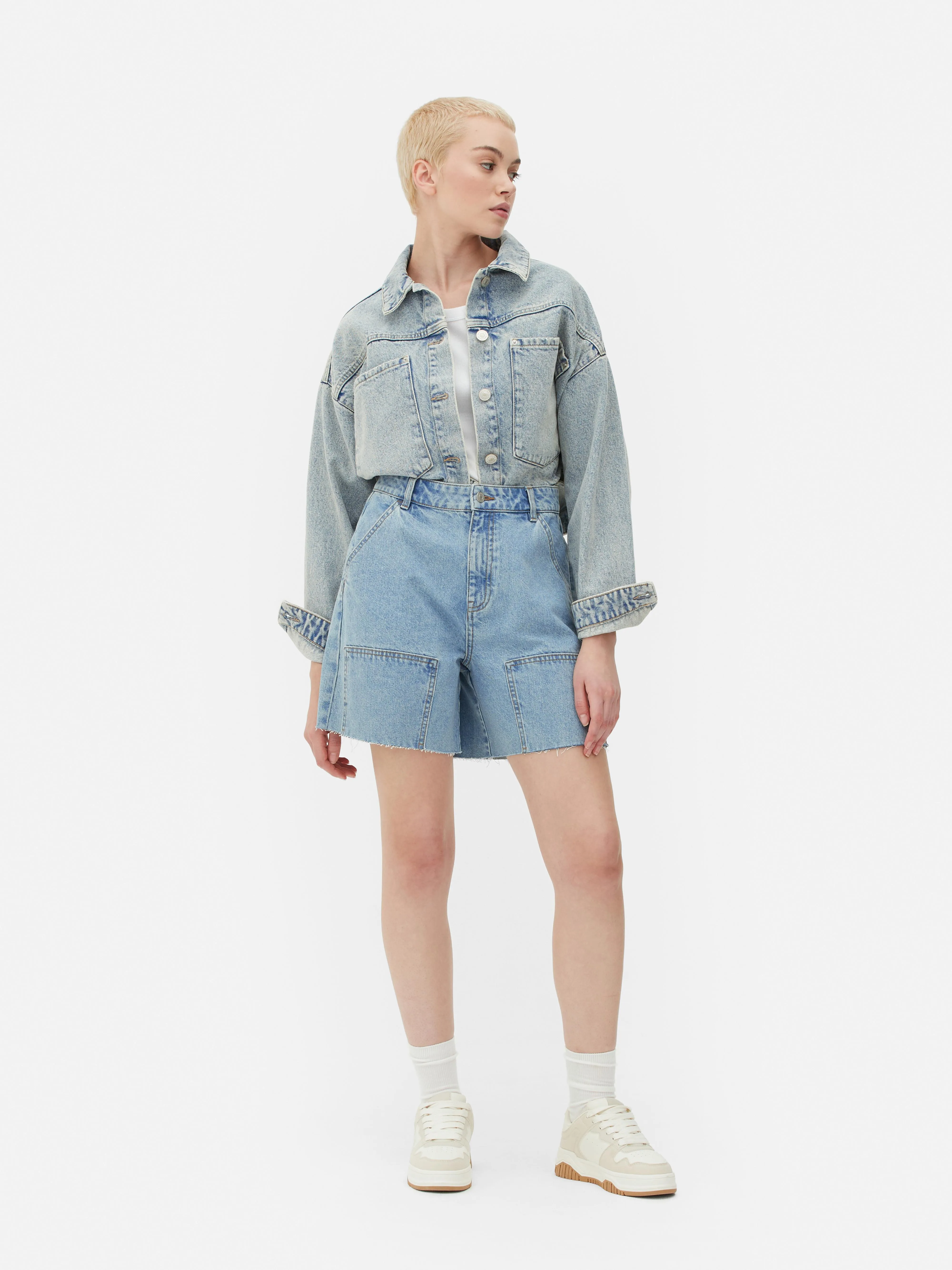 Bermudas vaqueras estilo carpintero