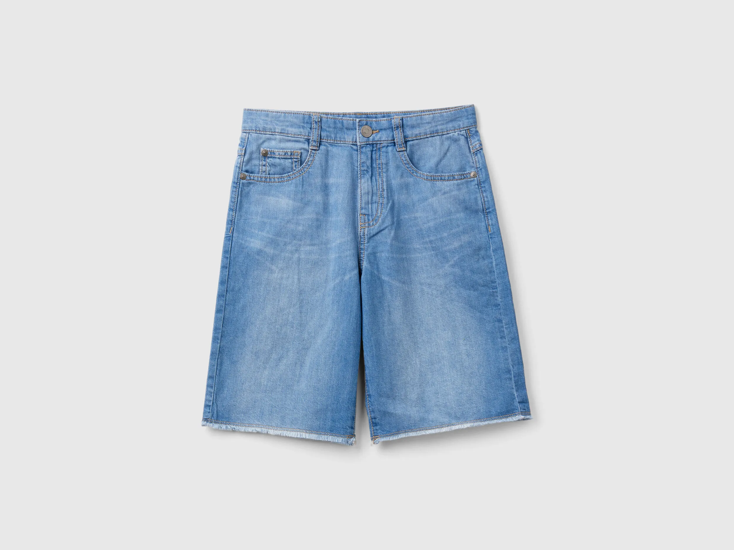 Bermudas vaqueras ligeras