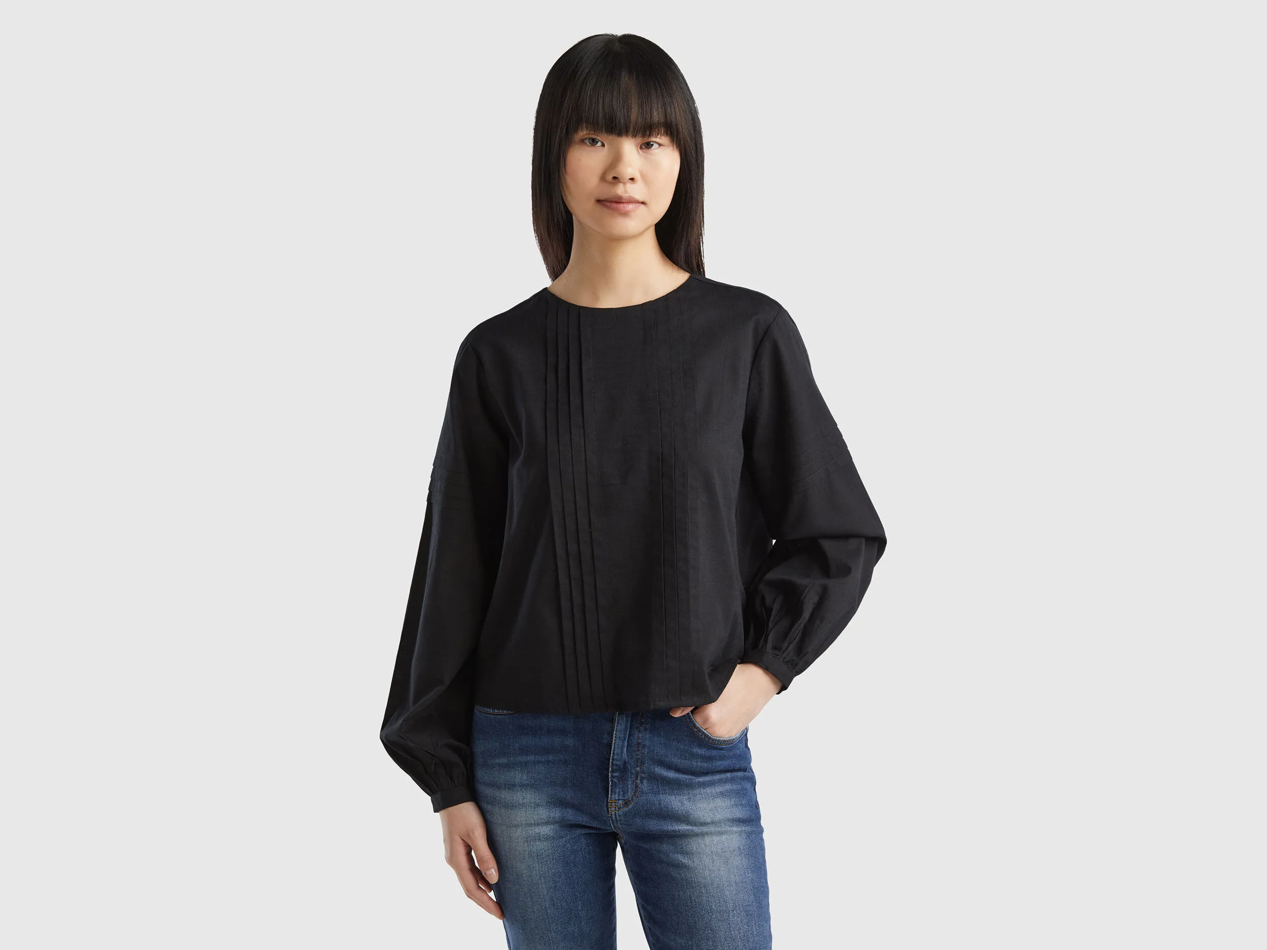 Blusa de pliegues de viscosa mixta