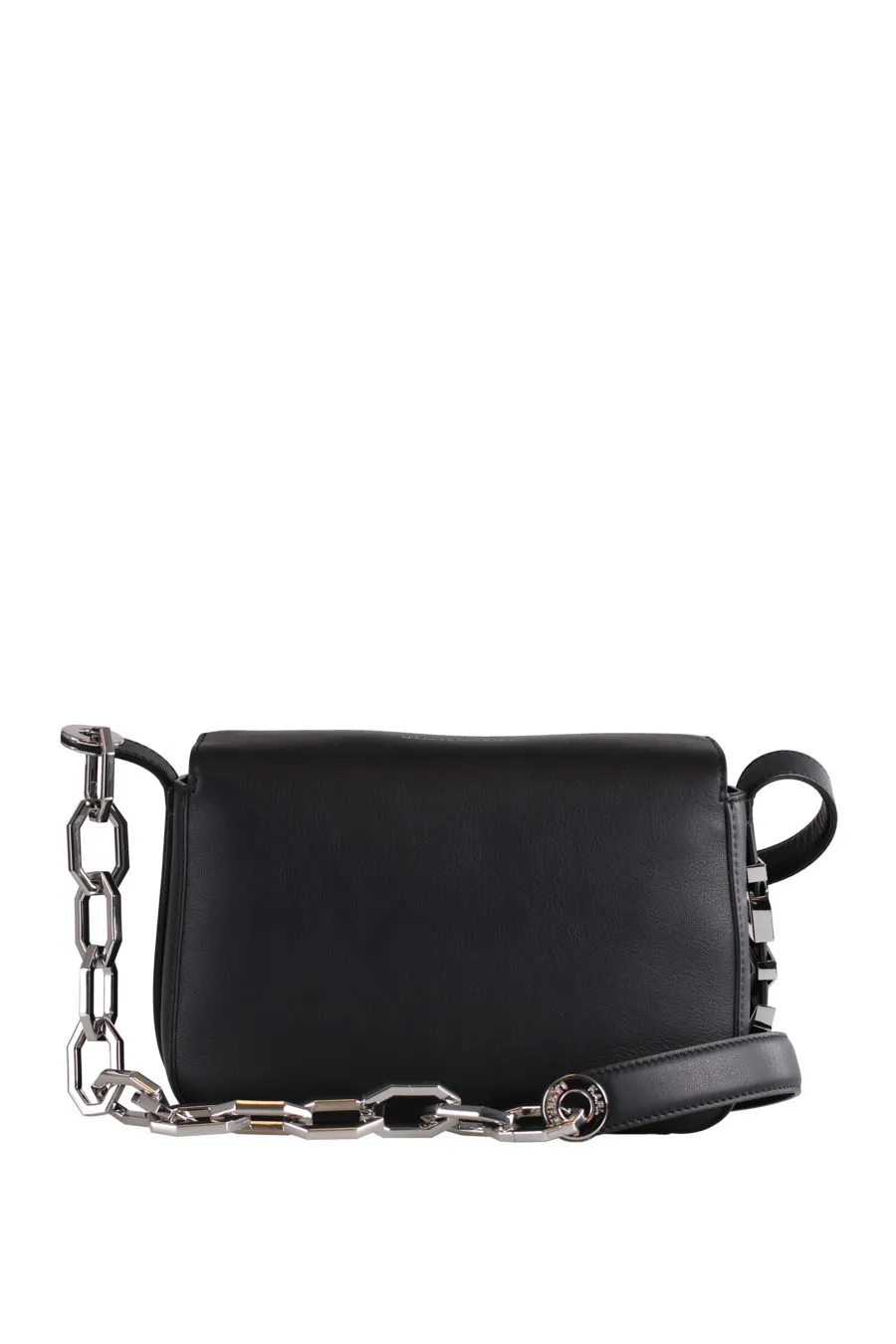 Bolso de hombro negro con cadena