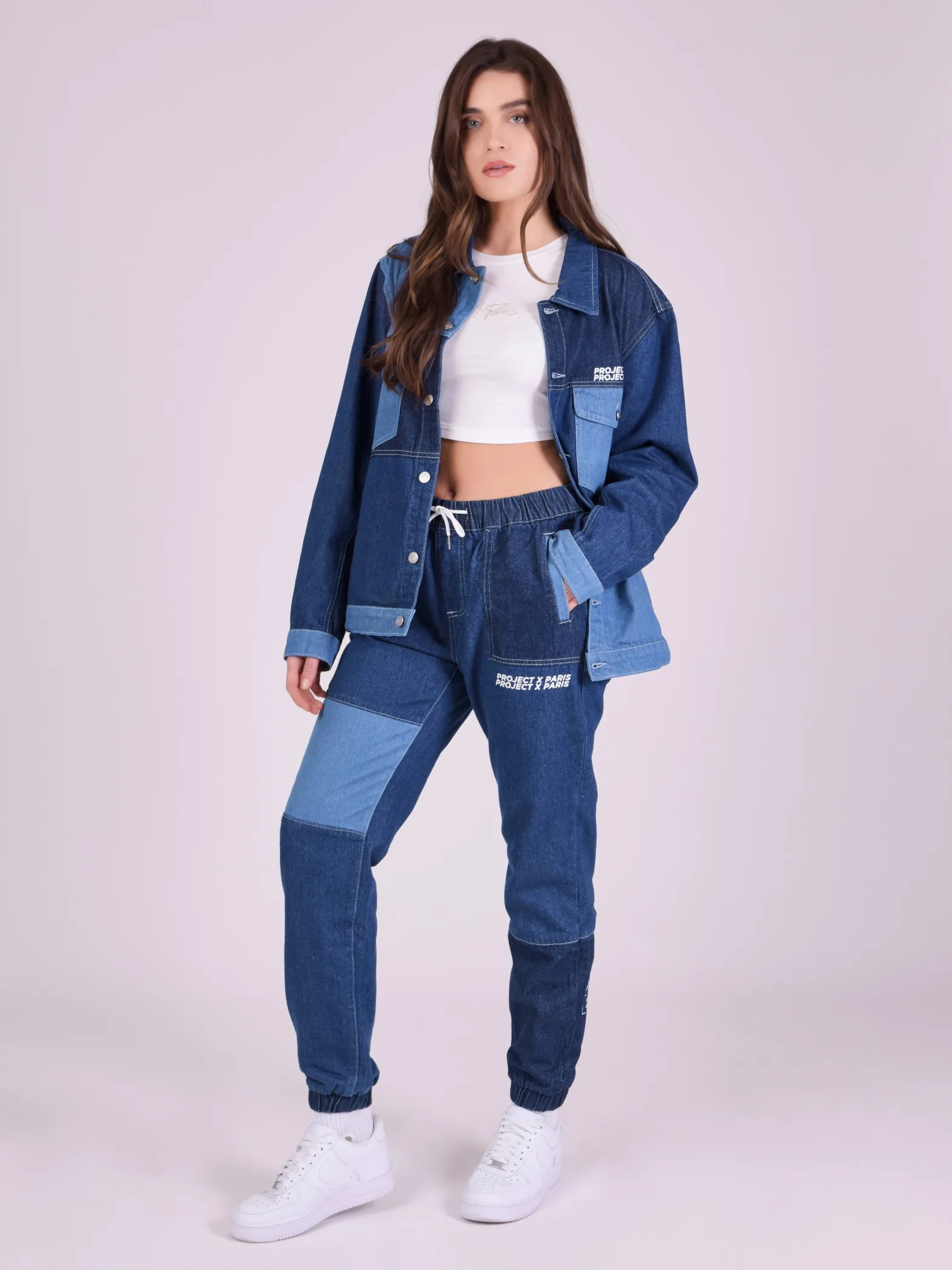 Chaqueta con inserciones vaqueras
