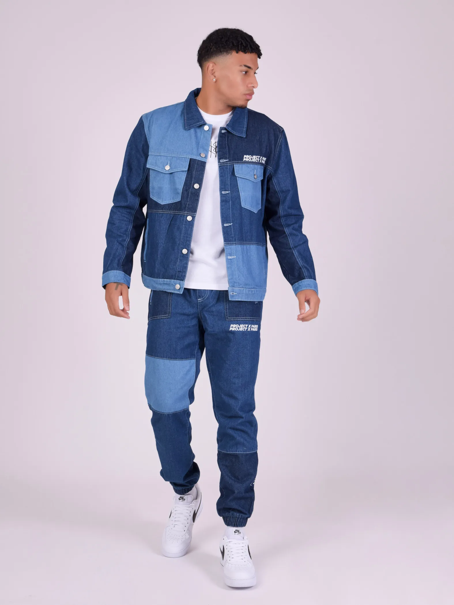 Chaqueta con inserciones vaqueras