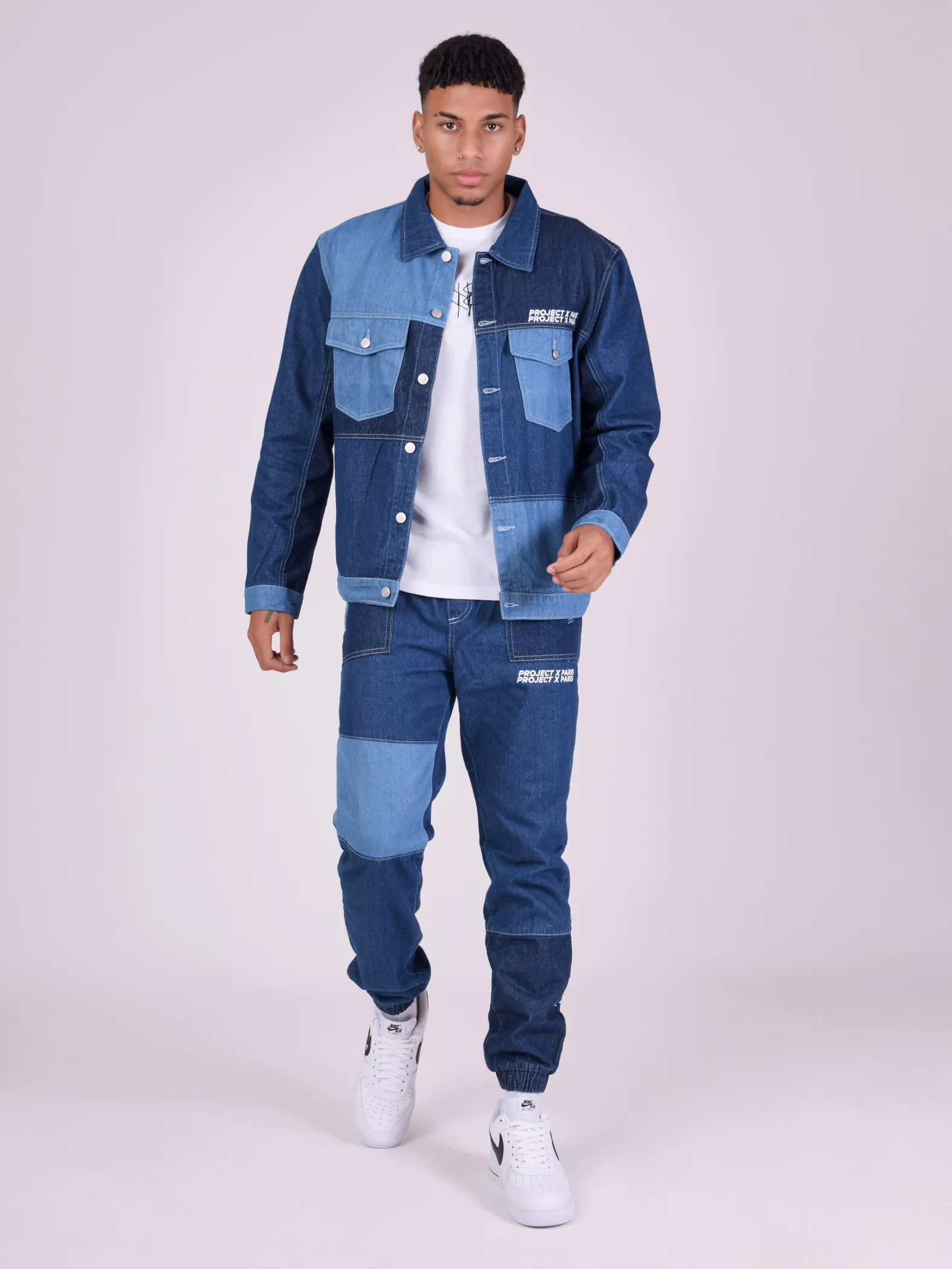 Chaqueta con inserciones vaqueras