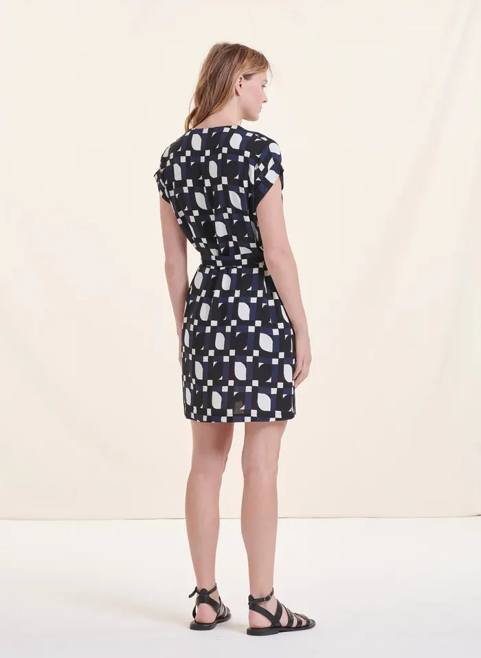 LA FEE MARABOUTEE Vestido corto recto con cuello de pico en multicolor